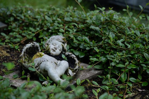 Angel statues