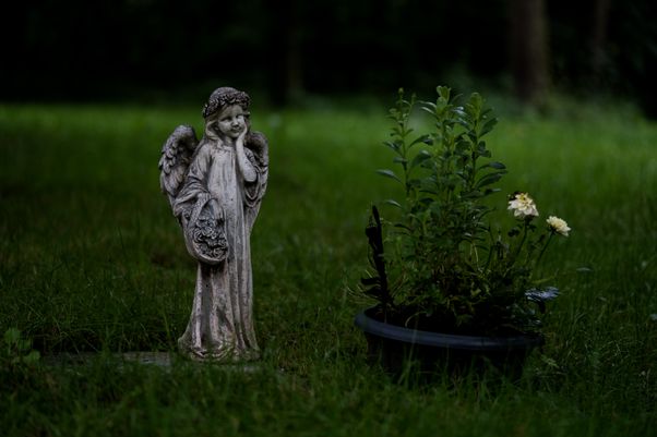 Angel statues