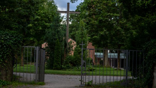 Cemetery entrance