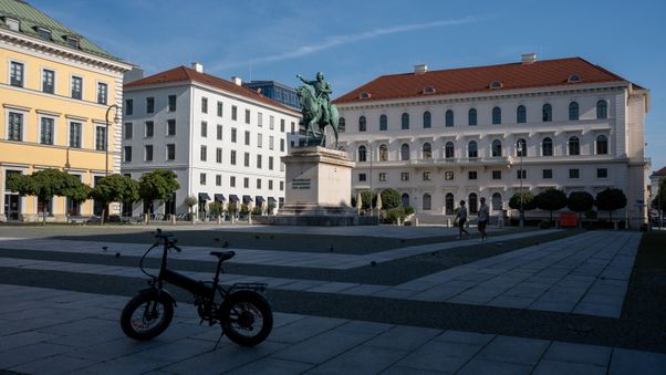Cycling to the botanical garden