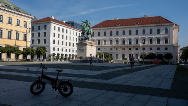 Cycling to the botanical garden