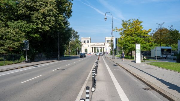 Cycling to the botanical garden
